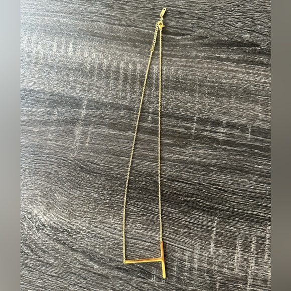 Sideways Initial “T” Necklace - Picture 5 of 7